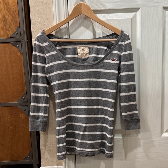 Hollister Tops - Hollister Gray White Striped 3/4 Sleeves cotton shirt Top XS